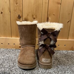 UGG Chestnut Suede Back-Bow Short Boots